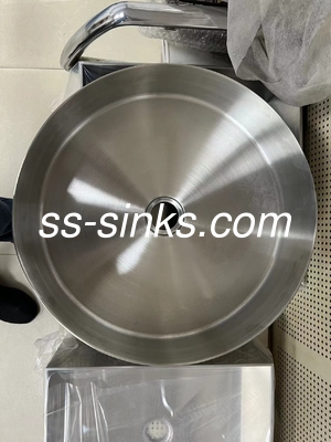 9 pulgadas de profundidad del fregadero Submonta fregadero de cocina de acero inoxidable con acabado pulido y estilo moderno