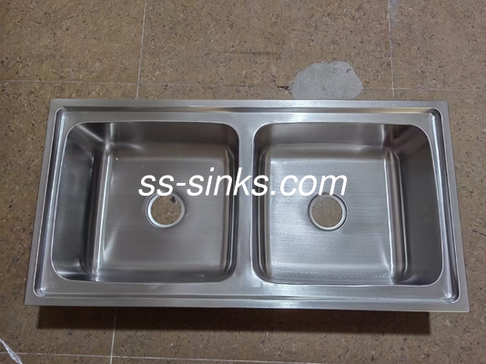 Cuenco de cocina de tamaño igual de acero inoxidable doble fregadero