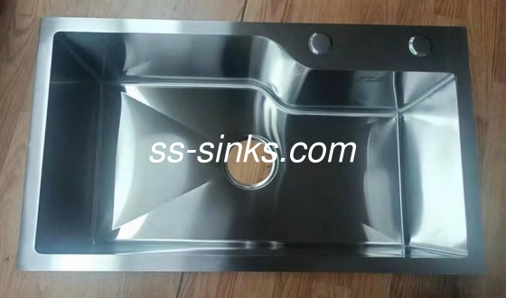 El agua de los sumideros de acero inoxidable con capacidad de amortiguación del sonido