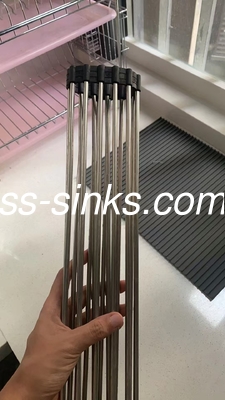 Lavadero de cocina hecho a mano de 18 calibres con ubicación de drenaje trasero o central Profundidad de tazón 220 mm