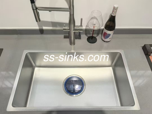 Cubo de agua de acero inoxidable personalizado para cuartos de cocina y diseño atemporal